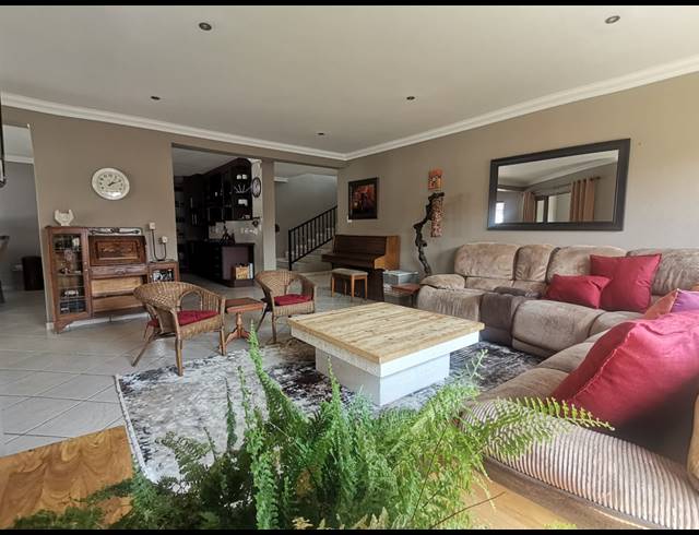 3 BEDROOM HOUSE FOR SALE IN VANDERBIJLPARK SE 8